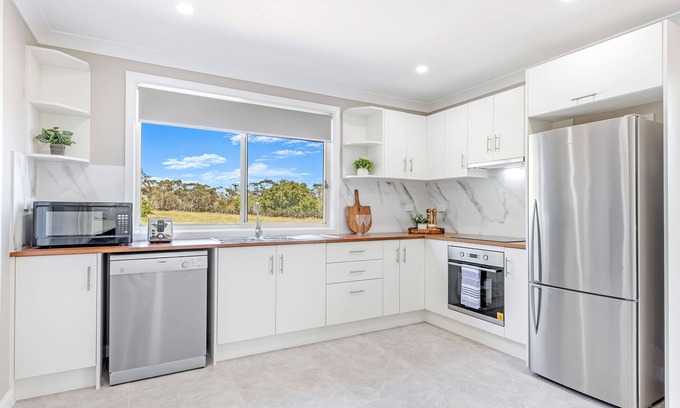 South Maroota Maison | Relax in farm stay haven