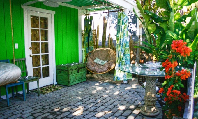 Lantern District Cottage | Détendez-vous à l'Bitchin 'Beach House!