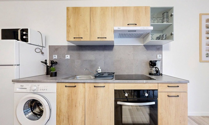 Saint-Etienne-en-Cogles Maison | Relax in this cozy and functional house in an ideal location for excursions.