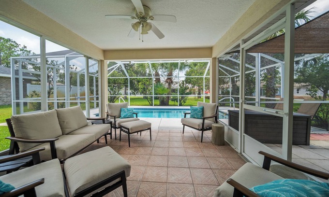 Indian Trails Maison | Relax in this pool home close to multiple beaches and tourist attractions!
