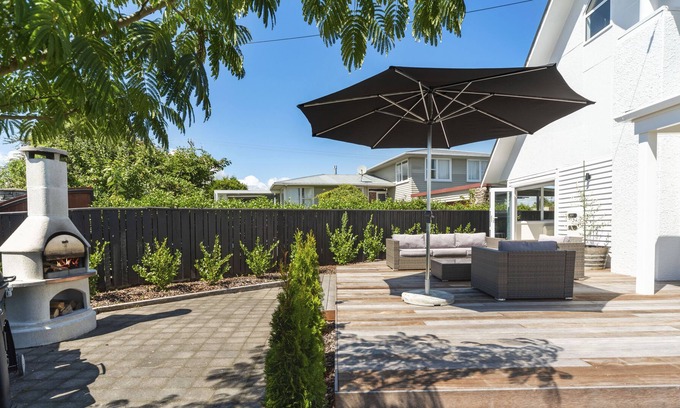 Richmond Heights Maison | Relax on Rainbow - Taupō Holiday Home, RAINBOW POINT