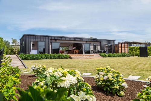 Martinborough Maison | Relax on the Deck