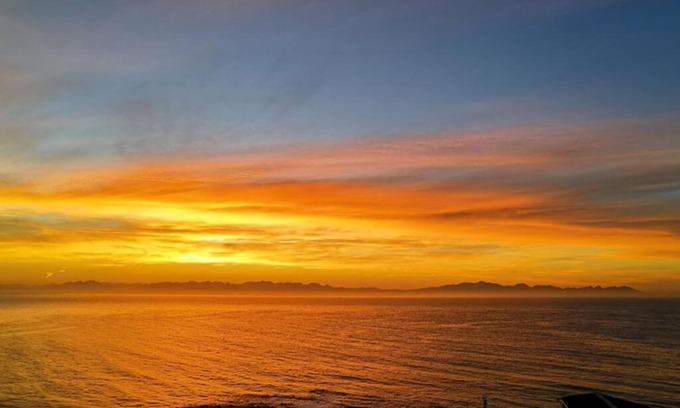 Glencairn Appartement | Relax,Revive,Reset & enjoy the sounds of the sea!