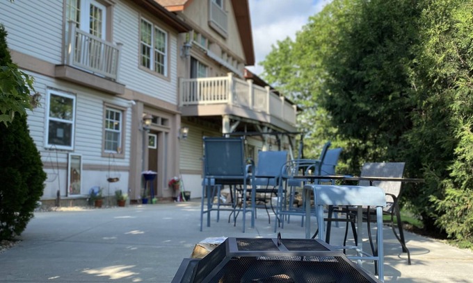 Merrimac Appartement | Relax & Unwind in this full apartment w/ Most Attractions close by!