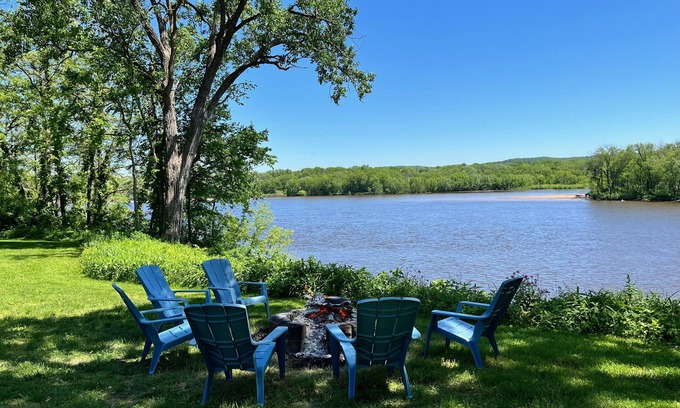 Blue River Maison | Relax with beautiful views overlooking the Wisconsin River