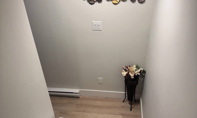 Moncton Maison | Relax with the family at our cozy &stylish home. Located in the heart of Moncton