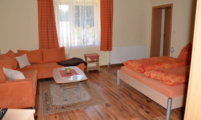 Beeskow Appartement | Détente dans la campagne au bord de la rivière Spree