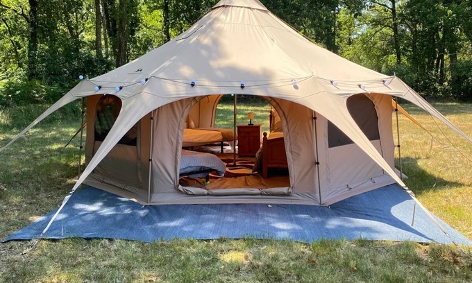 Callen Maison | Relaxation tent