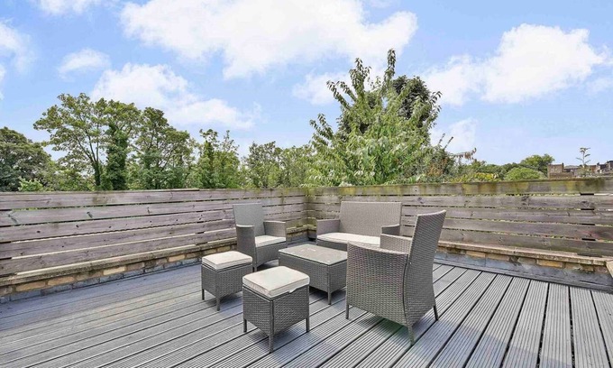 Tollington Appartement | Relaxed Crouch Hill Getaway by MoreThanStays