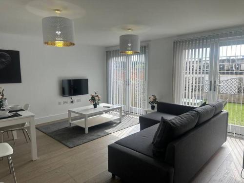 Brentwood Appartement | Relaxing 1 bedroom garden flat.
