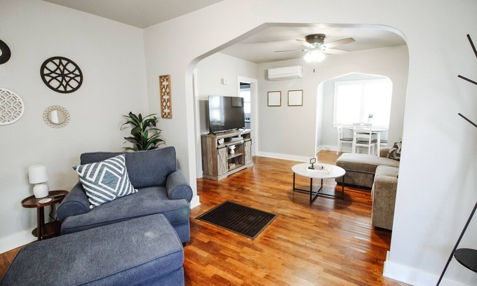 Wichita Maison | Relaxing 1BR Cottage! Perfect for a Weekend Escape