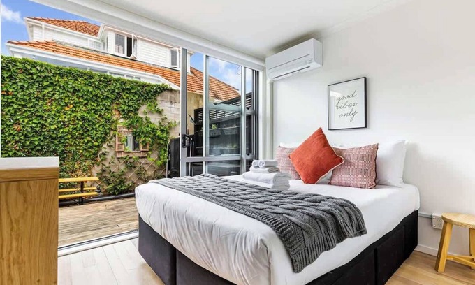 Ponsonby Appartement | Relaxing 1BR Hideaway with Patio in Herne Bay