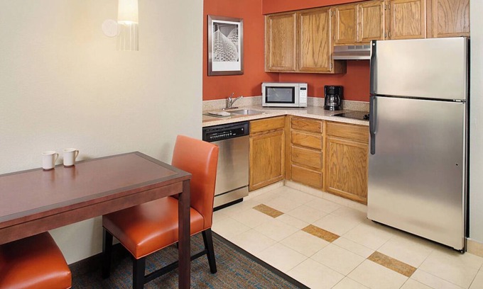 Rosemont Maison | Relaxing 1BR Suite w/ Living Area | Outdoor Pool Access and Free Breakfast