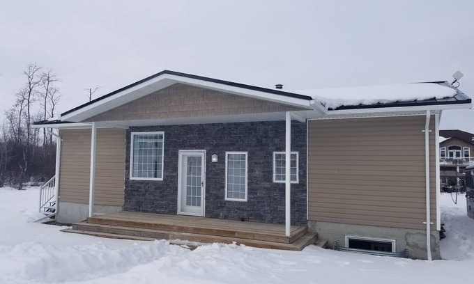 Greenwater Lake Maison | Relaxing 5 bedroom cabin at Greenwater Lake