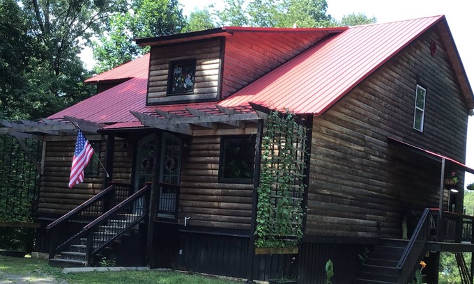Robinsonville - Tunica Maison | RELAXING & BEAUTIFUL Log Cabin home 4 Bedroom 3 Bathroom Lakeside