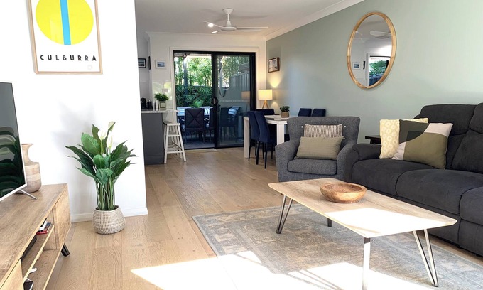 Culburra Beach Maison | Relaxing, comfortable townhouse - 10 minutes walk to the beach