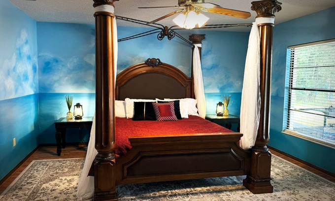 Fish Hawk Autre | Relaxing Country Farmhouse with Hot Tub 4br/2ba, Sleeps 10, Equine Friendly