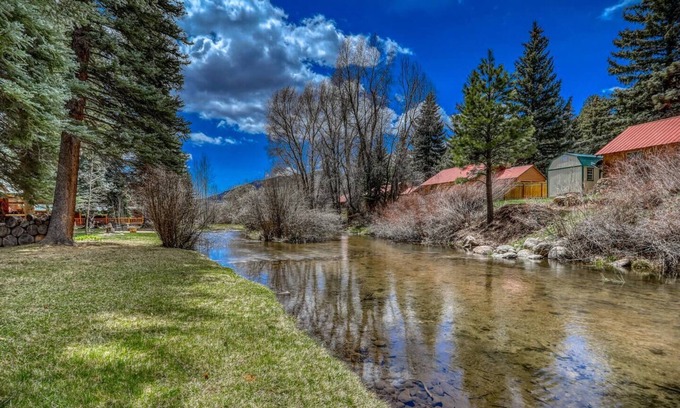 Bayfield Maison | Relaxing Creek Side House next to Vallecito Lake, Great Fishing & Hiking