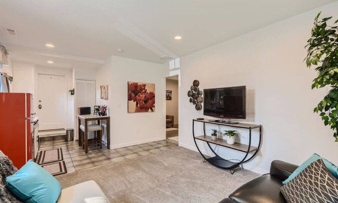 Edgewater Maison | Relaxing Duplex I Casa Bonita I Red Rocks I 1bd