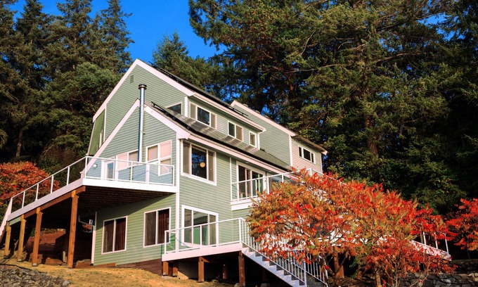 Fox Island Maison | Relaxing Fox Island Waterfront View Hideaway