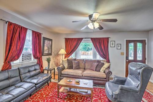 Golden Maison | Relaxing Golden Getaway with Grill Less Than 1 Mi to Town!