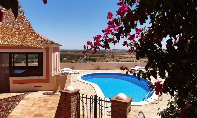 Aldeia dos Palheiros Maison | RELAXANT VILLA DE VACANCES - VUE PANORAMIQUE RURALE DE L'ALENTEJO - PISCINE, VÉLO, PING PONG