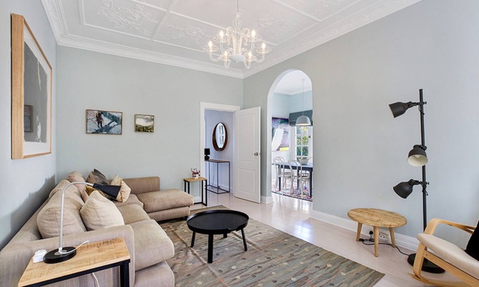 Bellevue Hill Appartement | Relaxing Home in Coastal Colours. Close to Bondi Beach.