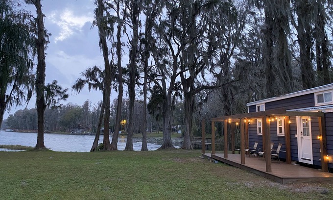 Lutz Maison | Relaxing Lakefront Farm Tiny Home