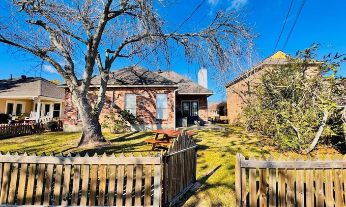 Shenandoah Maison | Relaxing Lakeview Retreat Sleeps 6