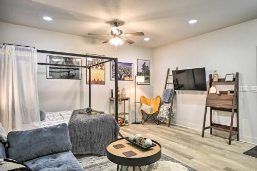 Lubbock Appartement | Relaxing Lubbock Studio about 6 Mi to Texas Tech
