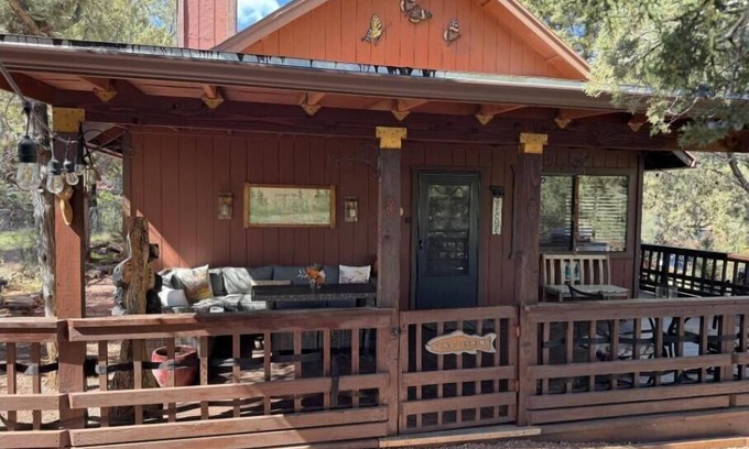 Payson Cabine | Relaxing Mountain Getaway, Rivers, Fishing, Trails, Waterfalls, Hiking, Cabin