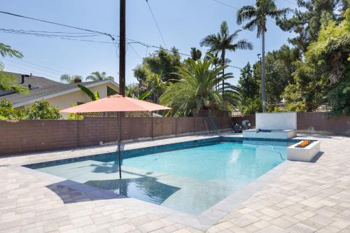 Downey Maison | Relaxing Pool House Near Disneyland