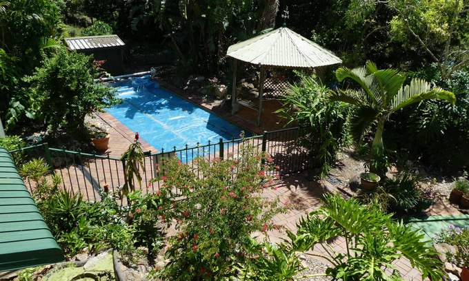 Caboolture Maison | Relaxing retreat by the River