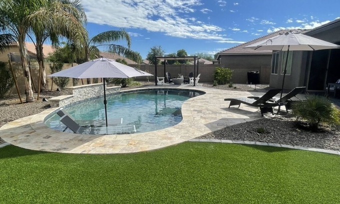 Waddell Maison | Relaxing Retreat w/ Heated Pool, near Golf, Hiking, Sports Stadiums and more…