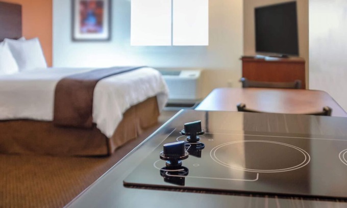 Rapid City Hôtel | Relaxing Room! Full Kitchen & Comfy Bedding! Pets Allowed, Near Dinosaur Park!