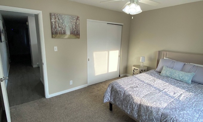 Cedar Rapids - Iowa City Appartement | Relaxing Space