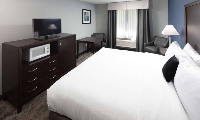 Sequim Hôtel | Relaxing Stay at Red Lion Inn & Suites Sequim, Minutes from Sequim State Park!