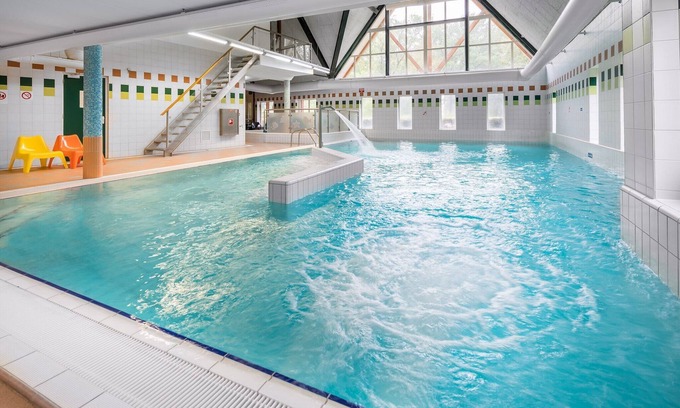 Hooghalen Chalet De Ski | Chalet tout confort avec douche solaire, au milieu d'une forêt
