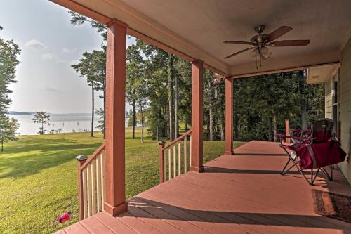 Jefferson Maison | Relaxing Texas Getaway, 1 Mile to Boat Ramp!