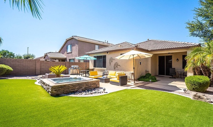 Seville Maison | Relaxing & Upgraded Vacation Home - Pet Friendly