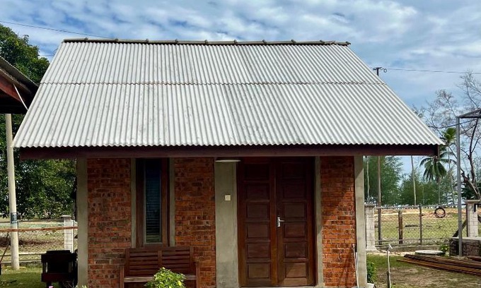 Pantai Penarik Chalet De Ski | Rembulan Escape - The Red Bowl