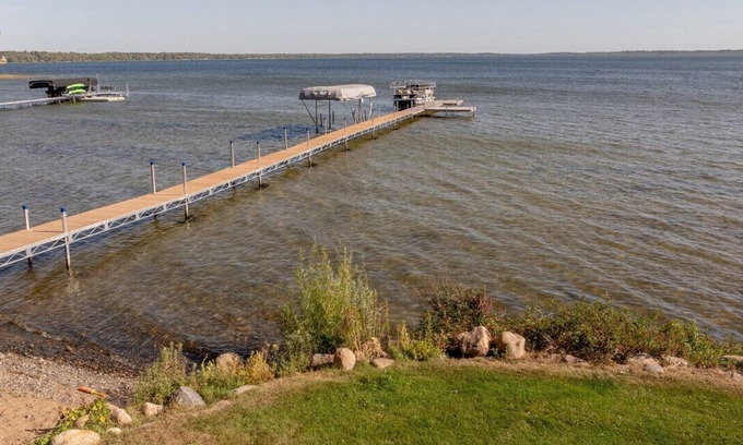 Brainerd Appartement | Remodeled Cabin, Grill, Outside Seating, New Heating & AC, Dock, Swimming & More