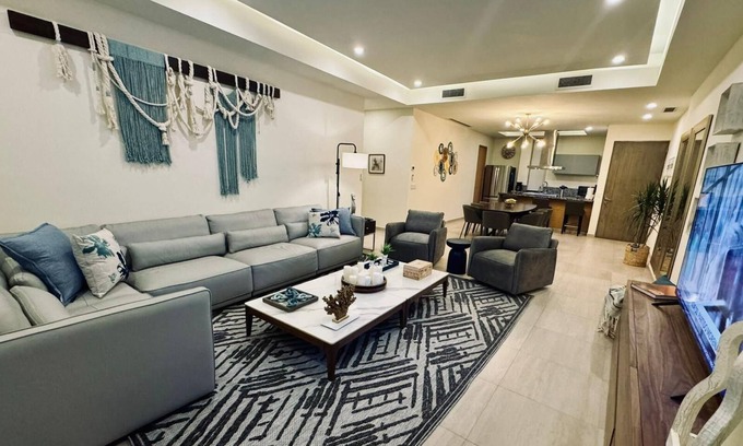 Puente del Mar Appartement | REMODELED Luxurious First-Floor Apartment in Isla Residences