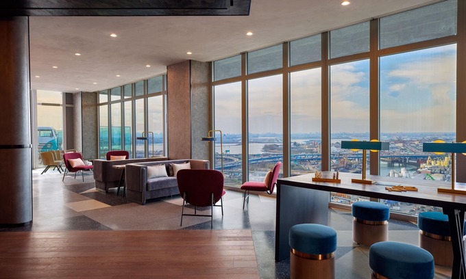 Flushing Chinatown Hôtel | Renaissance New York Flushing Hotel at Tangram