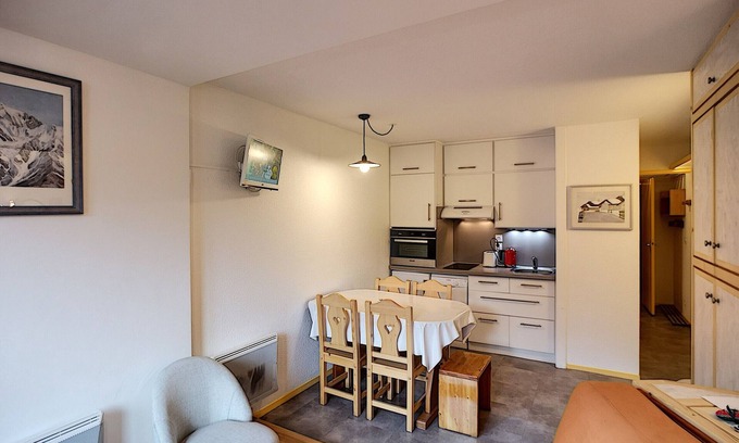 Les Menuires Appartement | Renovated 2-room apt for 4, ski-in/ski-out, parking