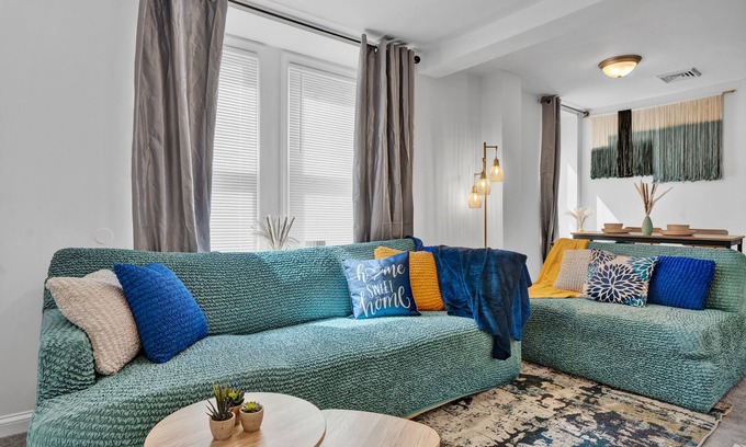 Germantown Appartement | Renovated 2BR in Germantown