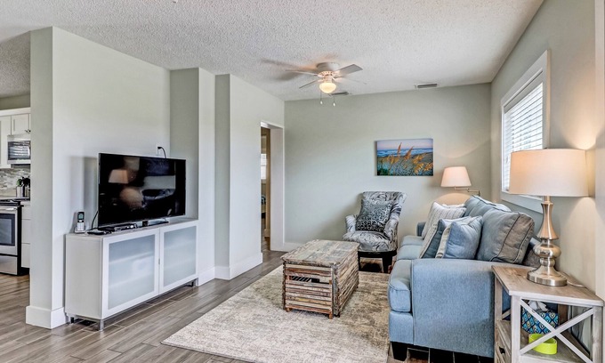Fernandina Beach Maison | Amelia Island - Cottage en bord de mer rénové - à quelques pas de l'océan!