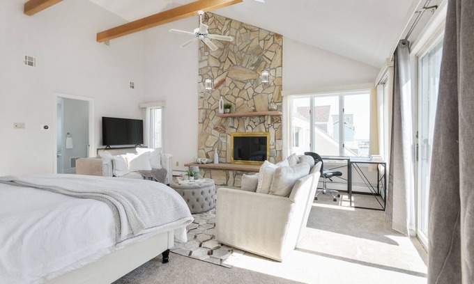 Point Pleasant - Toms River Maison | Renovated Contemporary with Bay views & Pool!