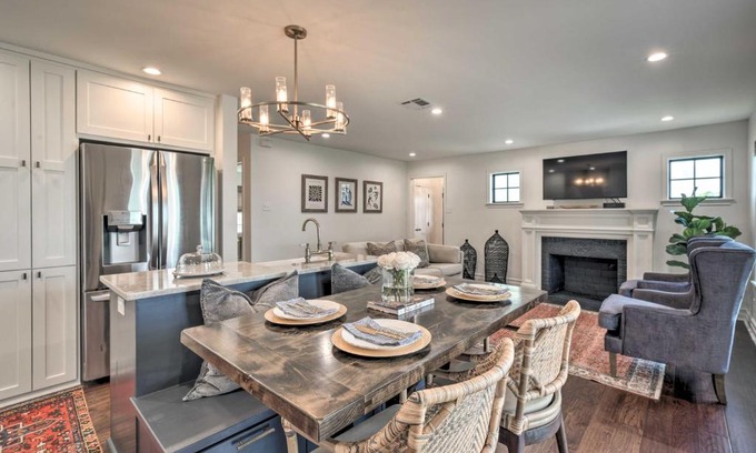 College Hills Estates Maison | Renovated Cottage with Patio by TX AandM Campus!