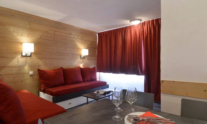Macot-la-Plagne Appartement | Appartement rénové au cœur de la station, 2 pièces, balcon, proche pistes et commerces